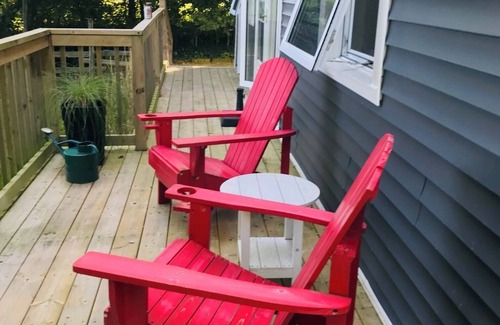 Romney Cabaña | NEW LISTING! Spacious Beachfront Retreat on Lake Erie
