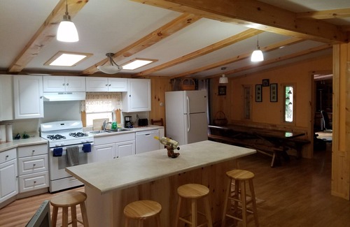 Greentown Casa | NEW LISTING! Spacious Lake Wallenpaupack Getaway W/Hot Tub.