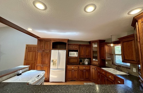 Holiday Island Casa | NEW LISTING SPECIAL! Large-Serene House w/Great Views.