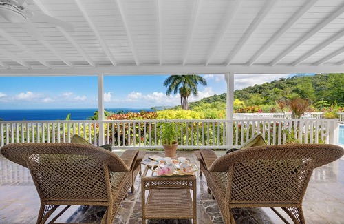 Montego Bay Villa | ¡Nuevo listado! Villa privada con majestuosas vistas al mar. Piscina. 10 minutos de playa. Wi-Fi gratis