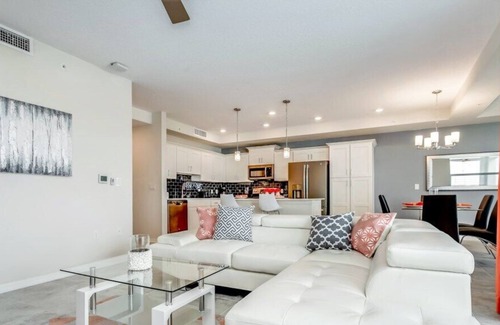 Campbell Apartamento | New Listing! Storey Lake Resort, 9mi to Disney & 10mi to Universal - FS319267