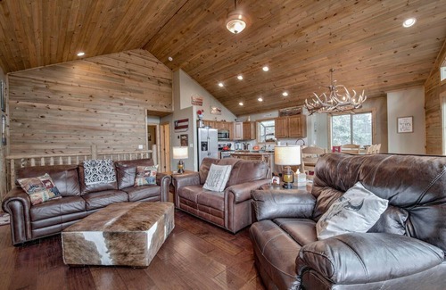 Michigan Hill Casa | New Listing! Stunning 3 Acre Park County Retreat