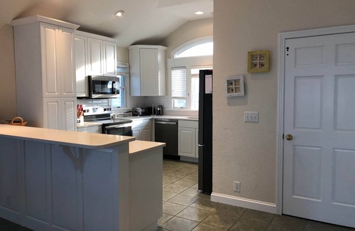 South Nags Head Casa | New Listing! Summer Breeze - Oceanfront 8 BR OBX/Nags Head home with Elevator!