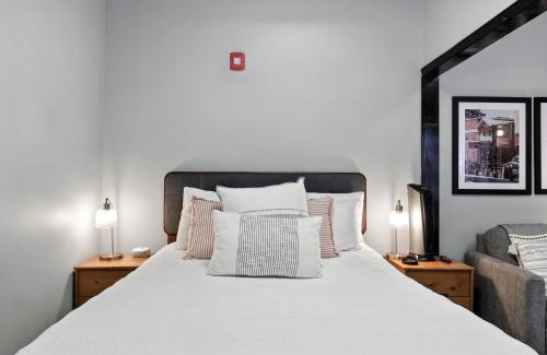 Athens Apartamento | New Listing The 483 Suite - Walk to Stadium