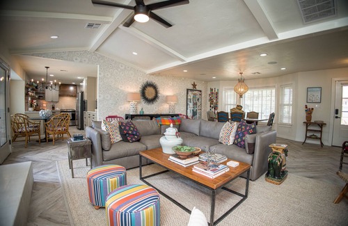 Norman Casa | --- NEW LISTING --- The Pickard at OU - a LUXURY family entertaining retreat!