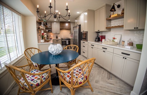 Norman Casa | --- NEW LISTING --- The Pickard at OU - a LUXURY family entertaining retreat!