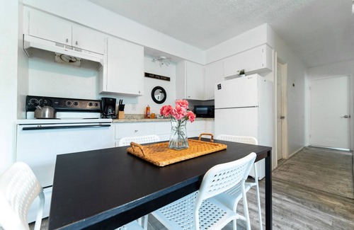 Johnston Terrace Casa | ¡Nuevo listado! Económico y funcional de 2 bd cerca de AUS y del centro
