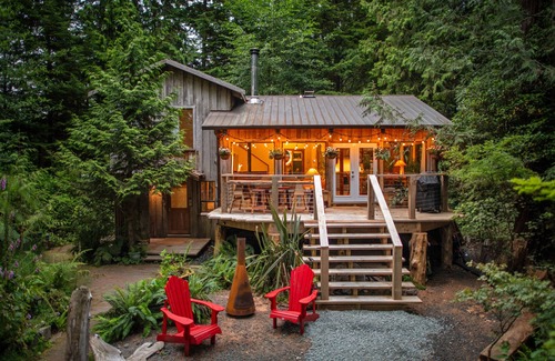 Tofino Casa | New listing: Tofino Cabin at Chesterman Beach