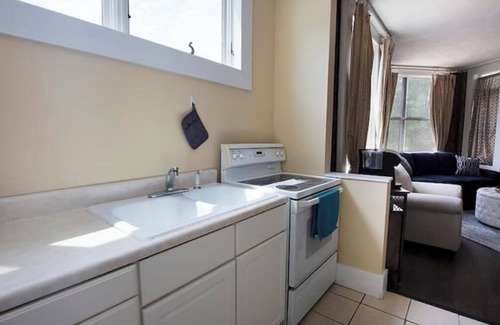 Bloomington Apartamento | New Listing! Updated lovely one bedroom apartment!