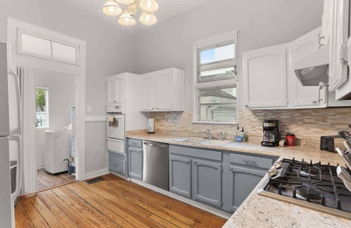 Milan Apartamento | New Listing* Uptown Charm! EZ Streetcar Access