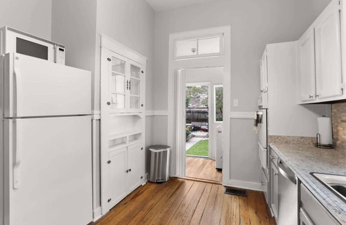 Milan Apartamento | New Listing* Uptown Charm! EZ Streetcar Access