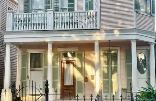 Milan Apartamento | New Listing* Uptown Charm! EZ Streetcar Access