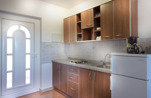 Caska Apartamento | Vila Caska ap 3 - 2 personas, cerca de Zrce, vista al mar, wifi, piscina, restaurante y bar