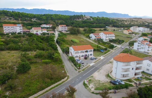 Caska Apartamento | Vila Caska ap 3 - 2 personas, cerca de Zrce, vista al mar, wifi, piscina, restaurante y bar