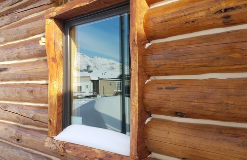 Gardiner Cabina | Nueva cabaña de troncos, a pasos de Yellowstone