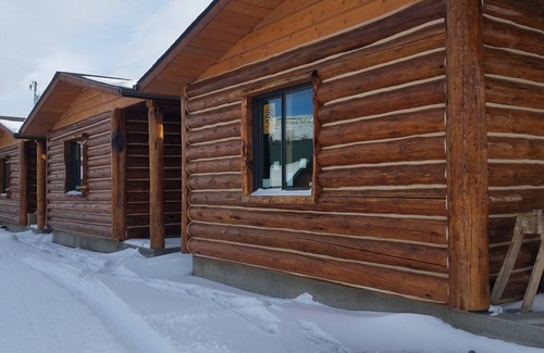 Gardiner Cabina | Nueva cabaña de troncos, a pasos de Yellowstone