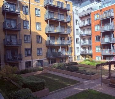 Whittington Apartamento | New London 2-Bedroom 2-Bath Apartment- Contractors and Long Stays Dis-Count