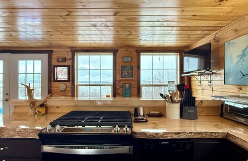 Fort Kent Mills Cabaña | NEW Long Lake, Aroostook County: Charming & convenient 2-BR cottage!
