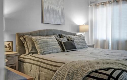 Chalet Village Casa | NEW- Lovely 2-Bdr2Bath Gatlinburg Condo with resort indoor pool hot tub Wi-fi, great location