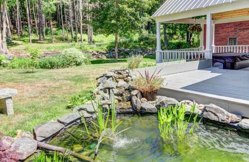 Williamsville Casa | New Lovely Vermont Hamlet Home near Rock River