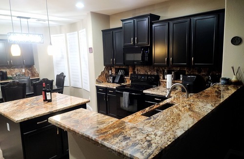 Sanalina Casa | **** GRAN AMPLIA CASA CON 5 SITTING AREAS Y 4 BR ... PREGUNTAR****