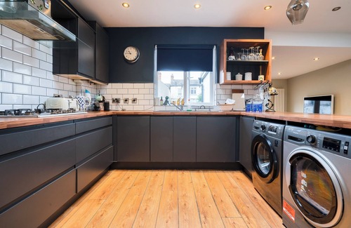 Dublin Casa | New lower August rates in our stylish city house.