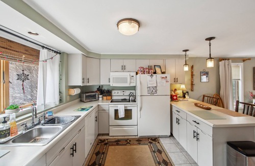North Creek Casa | NEW! Lower Sleighride 2-Bedroom Townhouse with Pool by The Summit at Gore Mountain