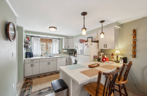 North Creek Casa | NEW! Lower Sleighride 2-Bedroom Townhouse with Pool by The Summit at Gore Mountain