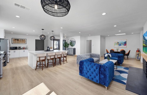 Fullerton Casa | NEW Lux 5BR Villa Near Disney, Knotts, LA, OC w/ Hot Tub & Games
