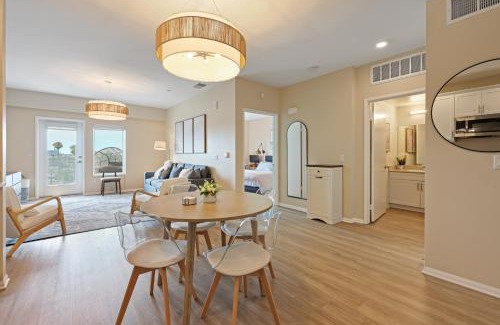 North Park Apartamento | NEW LUX Modern Retreat Views Parking Workspaces
