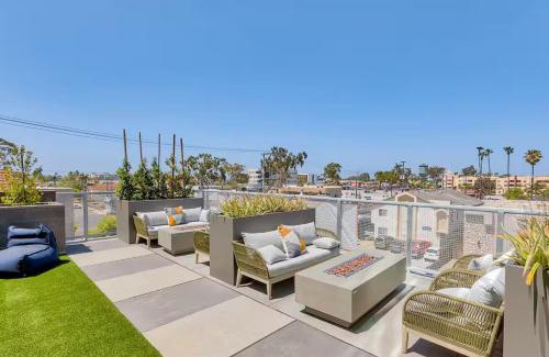 North Park Apartamento | NEW LUX Modern Retreat Views Parking Workspaces