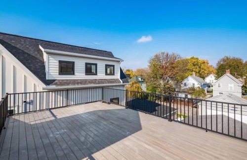 Downtown Columbus Casa | New Luxe Reno Hot Tub n Roof Top Terrace