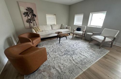 Downtown Columbus Casa | New Luxe Reno Hot Tub n Roof Top Terrace