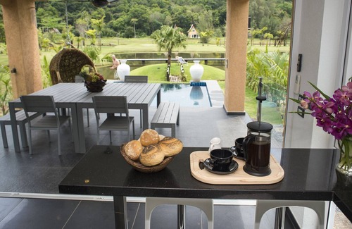 Klong Son Villa | Este nuevo y lujoso Beach Pool Villa con su propia isla de Koh Chang