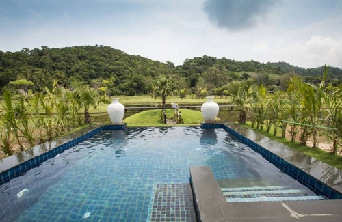 Klong Son Villa | Este nuevo y lujoso Beach Pool Villa con su propia isla de Koh Chang