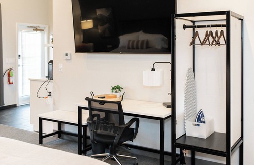 Erie Apartamento | NEW Luxurious Centrally Located Getaway Suite