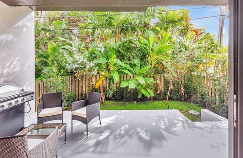Victoria Park Casa | New Luxurious Home 3 Min to Beach Walk to Las Olas