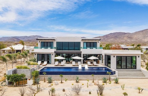 El Sargento Casa | New Luxurious Pool Pickleball Jacuzzi Cold Plunge, Sauna Ocean views every BDR