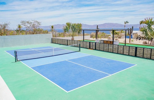 El Sargento Casa | New Luxurious Pool Pickleball Jacuzzi Cold Plunge, Sauna Ocean views every BDR