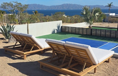 El Sargento Casa | New Luxurious Pool Pickleball Jacuzzi Cold Plunge, Sauna Ocean views every BDR