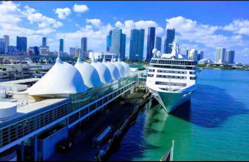 Liberty City Apartamento | NEW Luxurious Studio Private in the heart of Miami