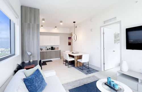 East Little Havana Apartamento | New Luxury 1/1 BR Apartment in Brickell with Parking