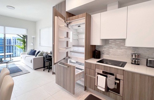 East Little Havana Apartamento | New Luxury 1/1 BR Apartment in Brickell with Parking