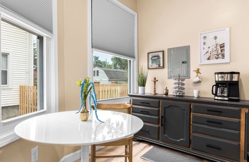Mount Clemens Apartamento | New! Luxury 1BR Flat near Downtown Mount Clemens