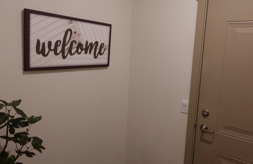 Kent Apartamento | New Luxury 2-Bed, 2-Bath Apt.