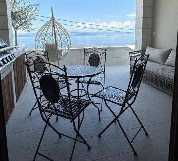 Stomorska Apartamento | New Luxury Apartments at Villa A'more - by the Sea