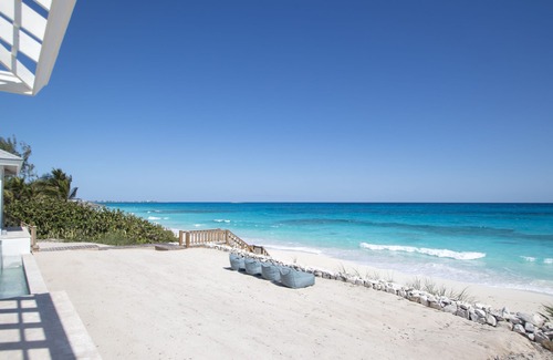 Farmer's Hill Casa | New Luxury Beachfront Home. nYour Private Paradise Awaits!