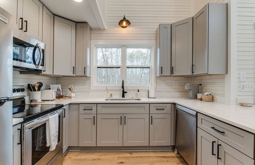 Tracy City Casa | New Luxury Cabin by Lake ~ Book today!