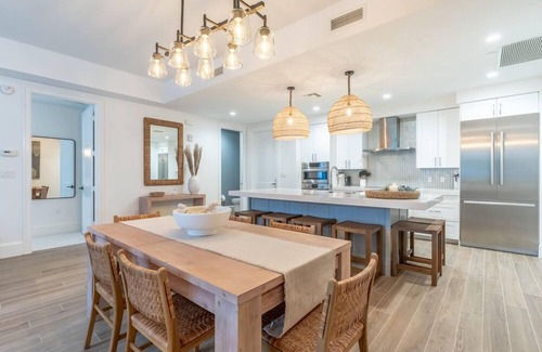 Redevelopment Area Condominio | NEW LUXURY CONDO WITH BEST NAPLES LOCATION!!!