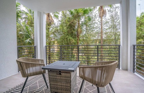 Redevelopment Area Condominio | NEW LUXURY CONDO WITH BEST NAPLES LOCATION!!!